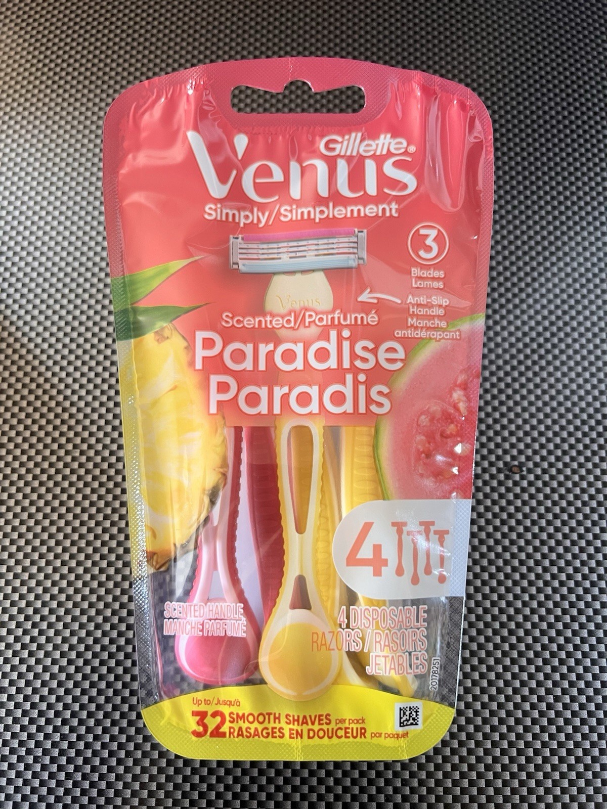 Bundle Gillette Venus Tropical Scent Women’s Disposable And CVS Razor