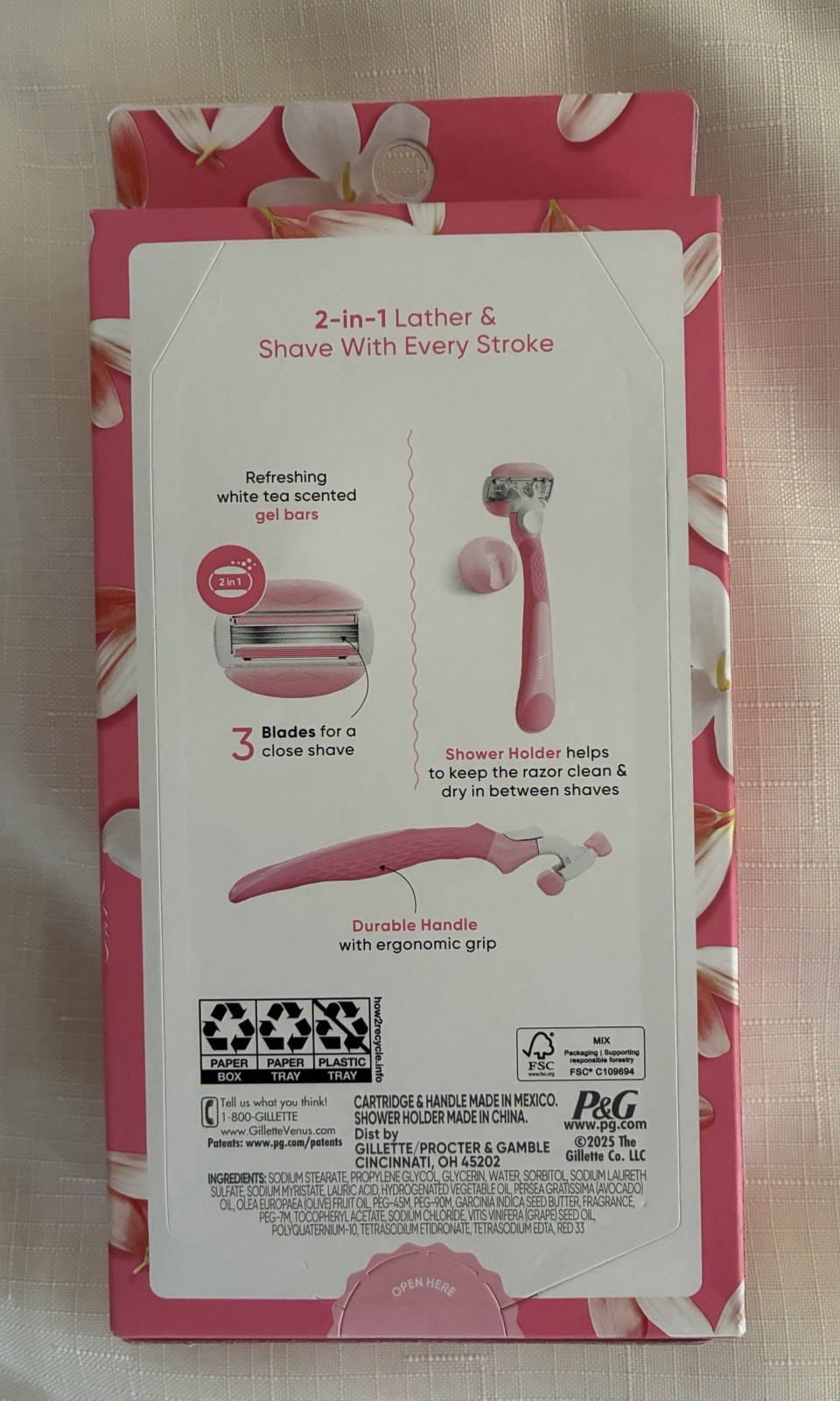 Gillette Venus ComfortGlide White Tea Scented Razor 3-Blade, 1 Cart + Hook