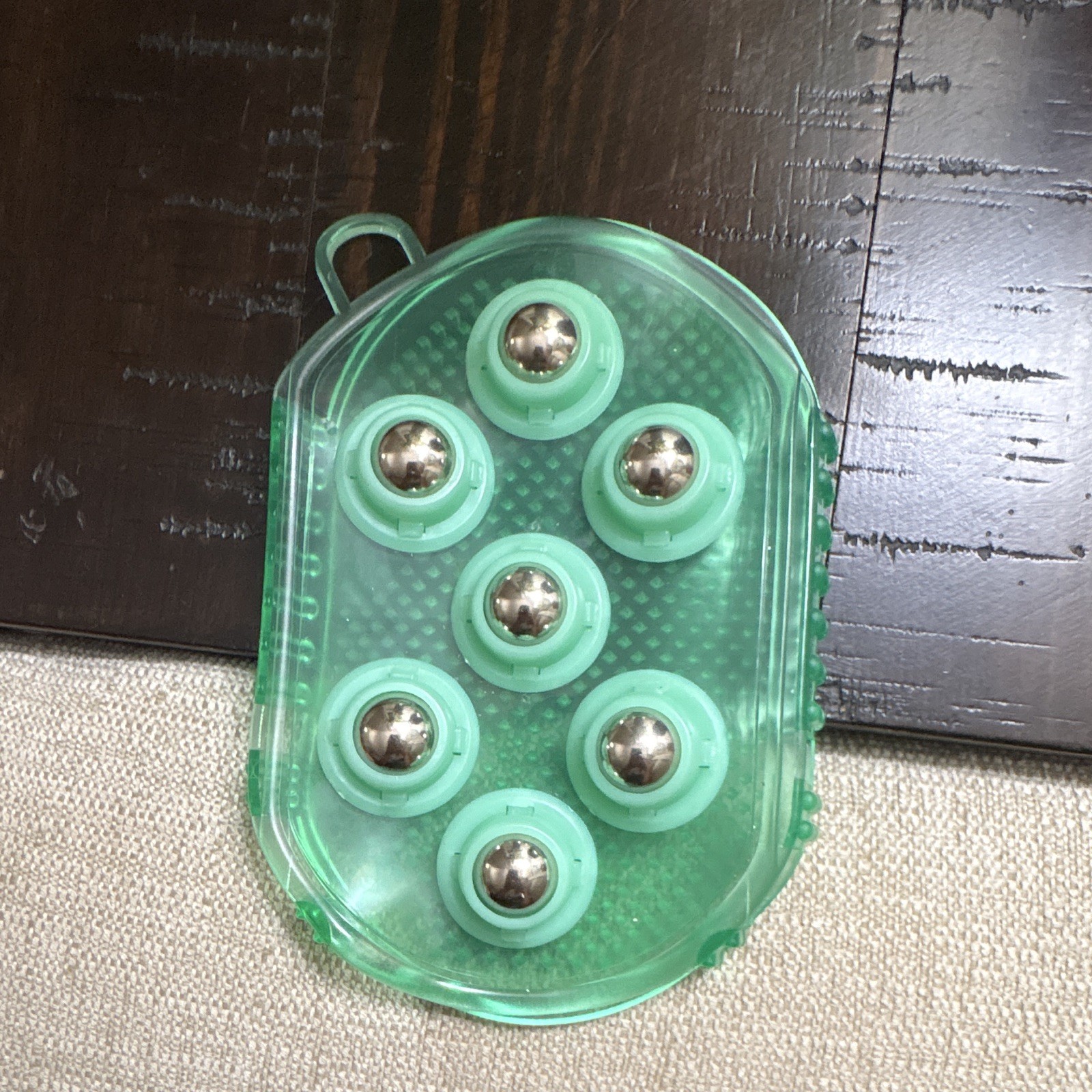 Manual Handheld Rolling Body Massager Roller, 7 Metal Ball Heads, Green Plastic