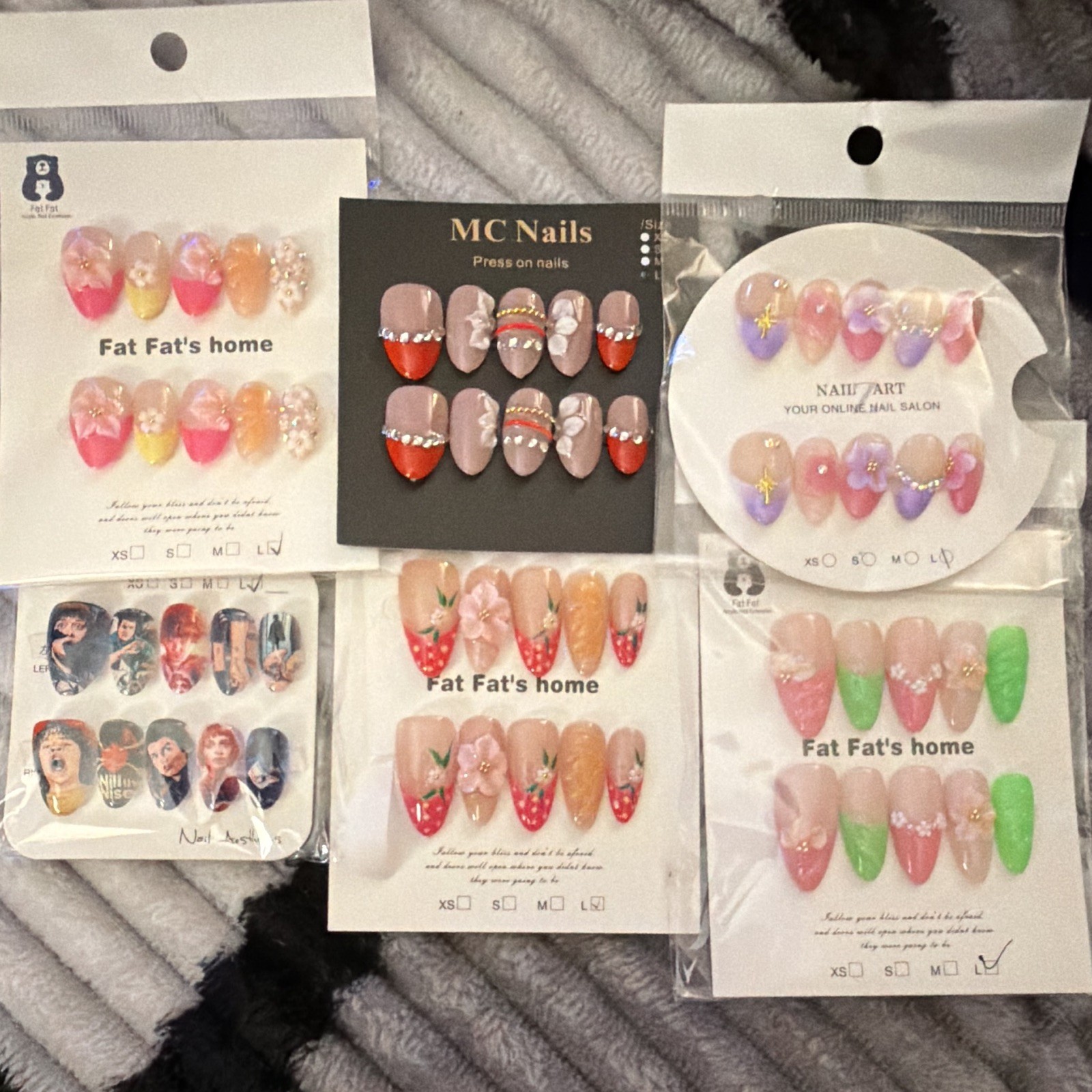 Fat Fat’s home Press-On Nails Long Almond 3D Floral Multicolor Shiny