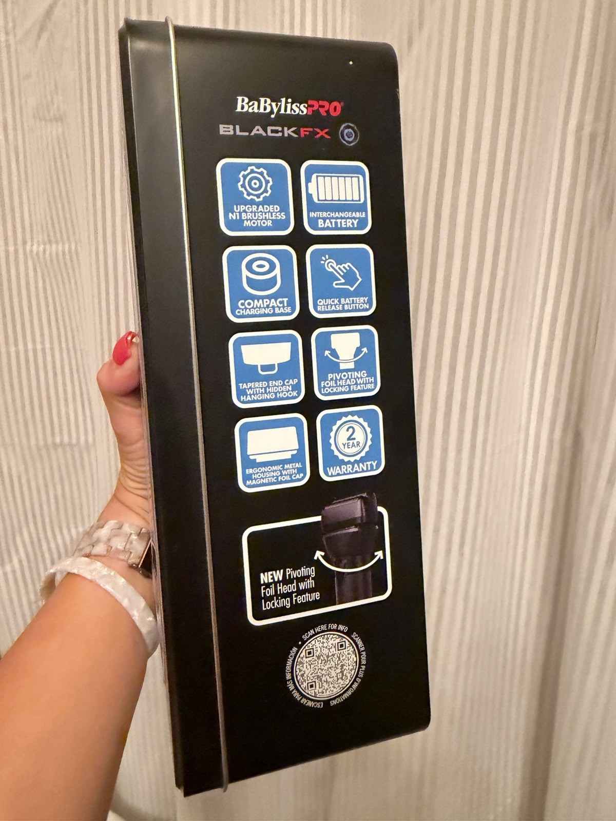 BaBylissPRO BLACKFX FXONE Cordless Foil Facial Shaver, Rechargeable FX79FSMB