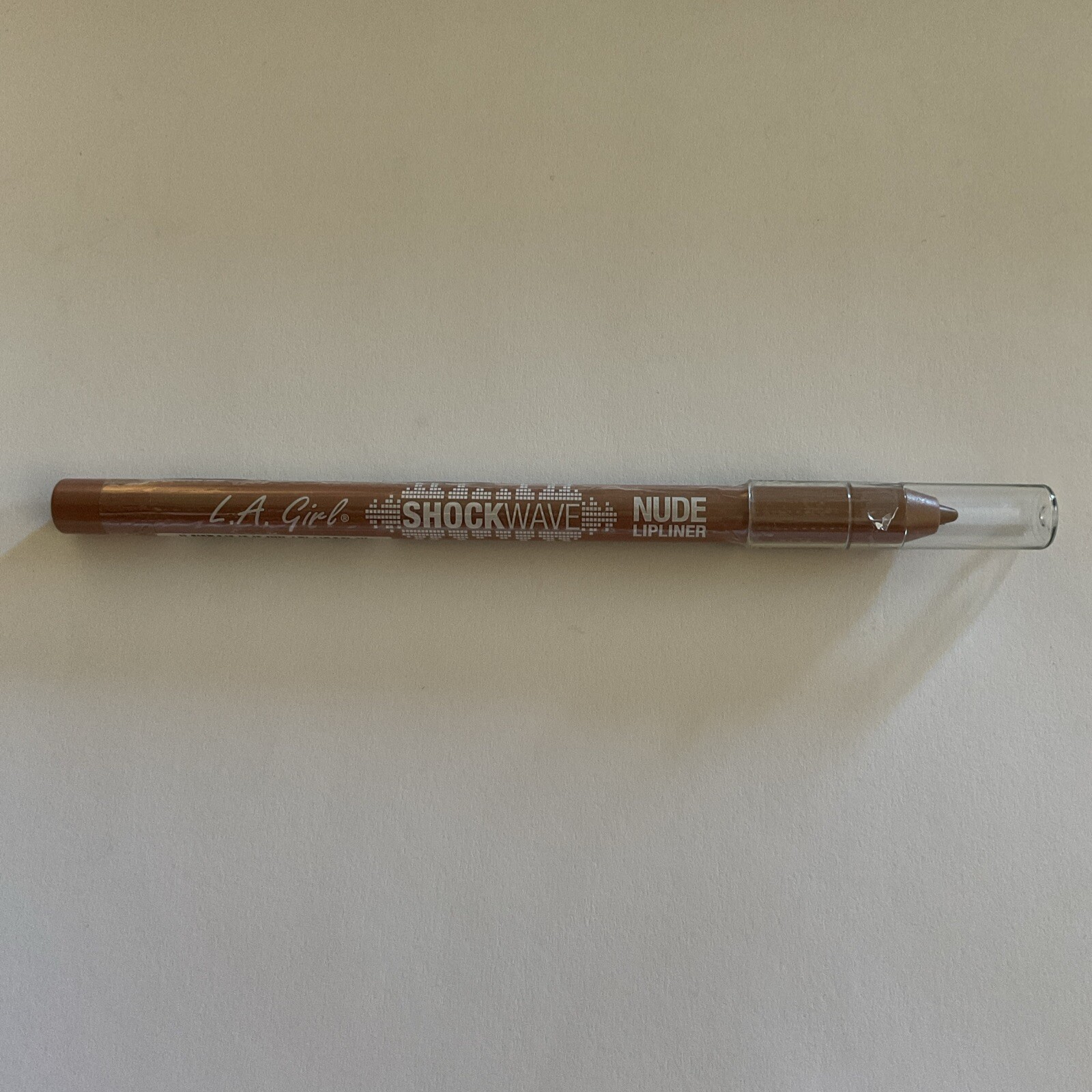 L.A. Girl Shockwave Nude Lip Liner Pencil # GP741 Maple Glaze – New & Sealed