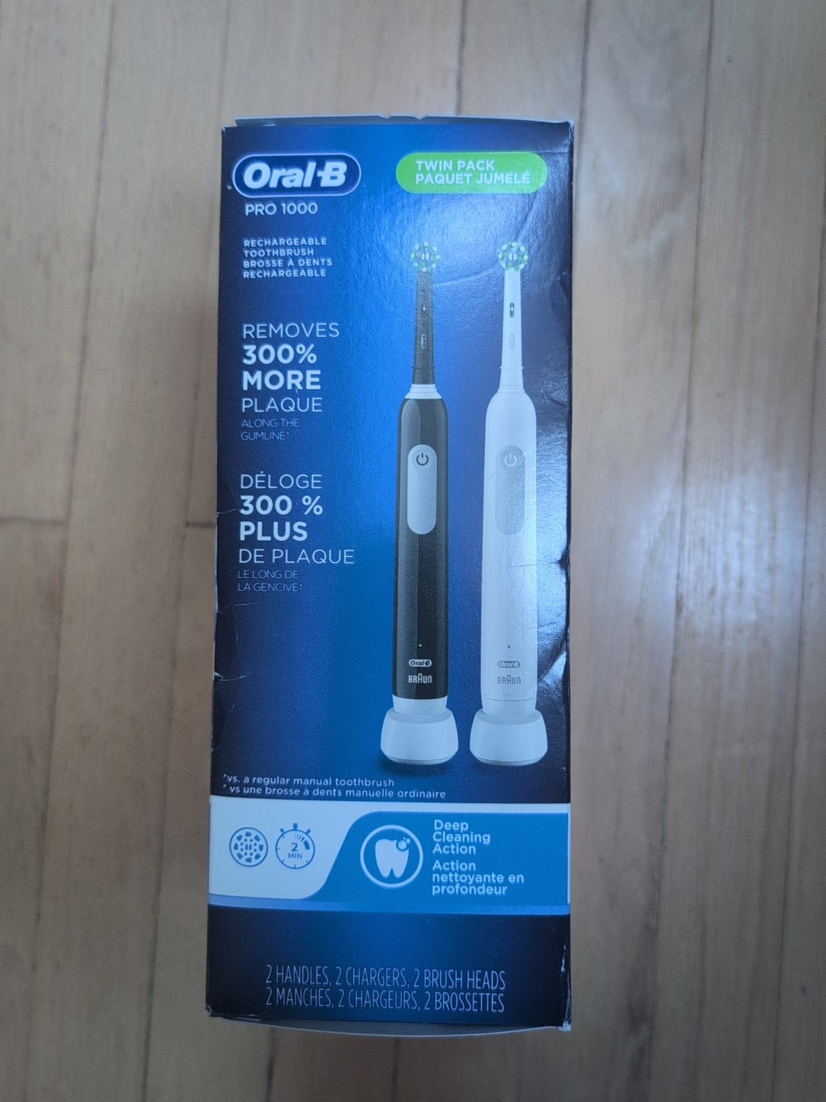 Oral-B Pro 1000 Rechargeable Toothbrush Twin Pack Black/White W/2-Year Warranty