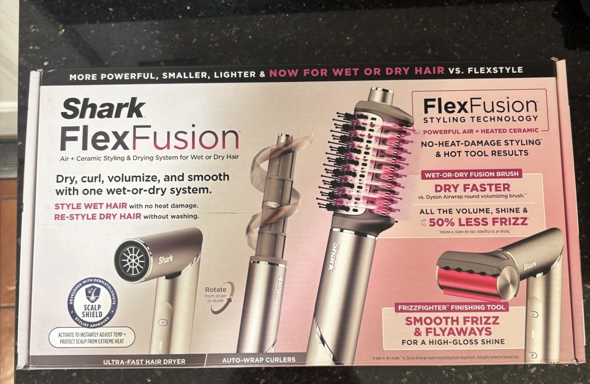 Brand New Shark HD641 FlexFusion Hair Dryer+Fusion Hair Brush Ceramic Air Styler