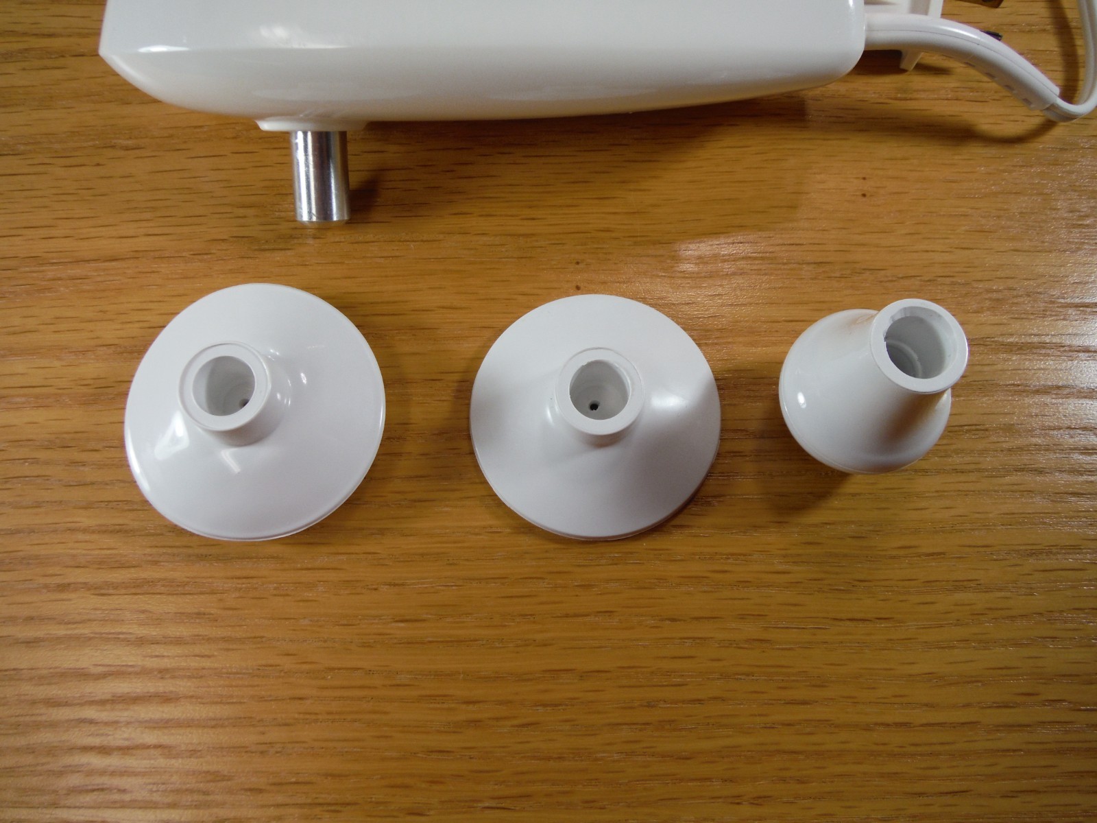 Vintage Sears Massager 793.2251 12 Watts 2 Speed w/ 3 Attachments Tested