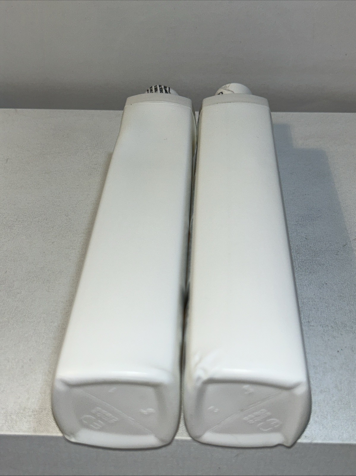 2 Sealed Ibelli Capelli Ravenna Anti-Residue Shampoo 10 Oz Damaged Outer Packag