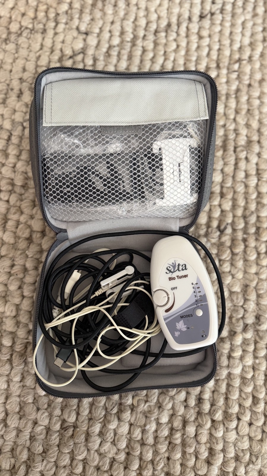 Sota Bio Tuner BT9 Portable Adjustable Stim Device Kit, Case Manual Leads Clip