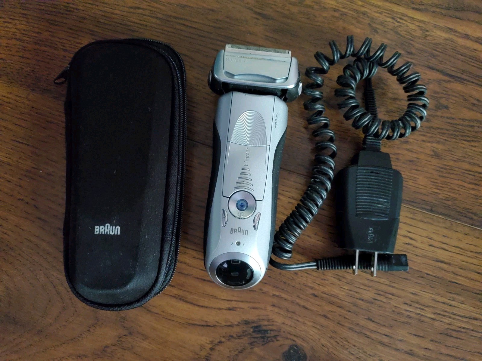 Braun Series 7 Razor Shaver Flex Head Wet & Dry W/Trimmer, Charger & Case