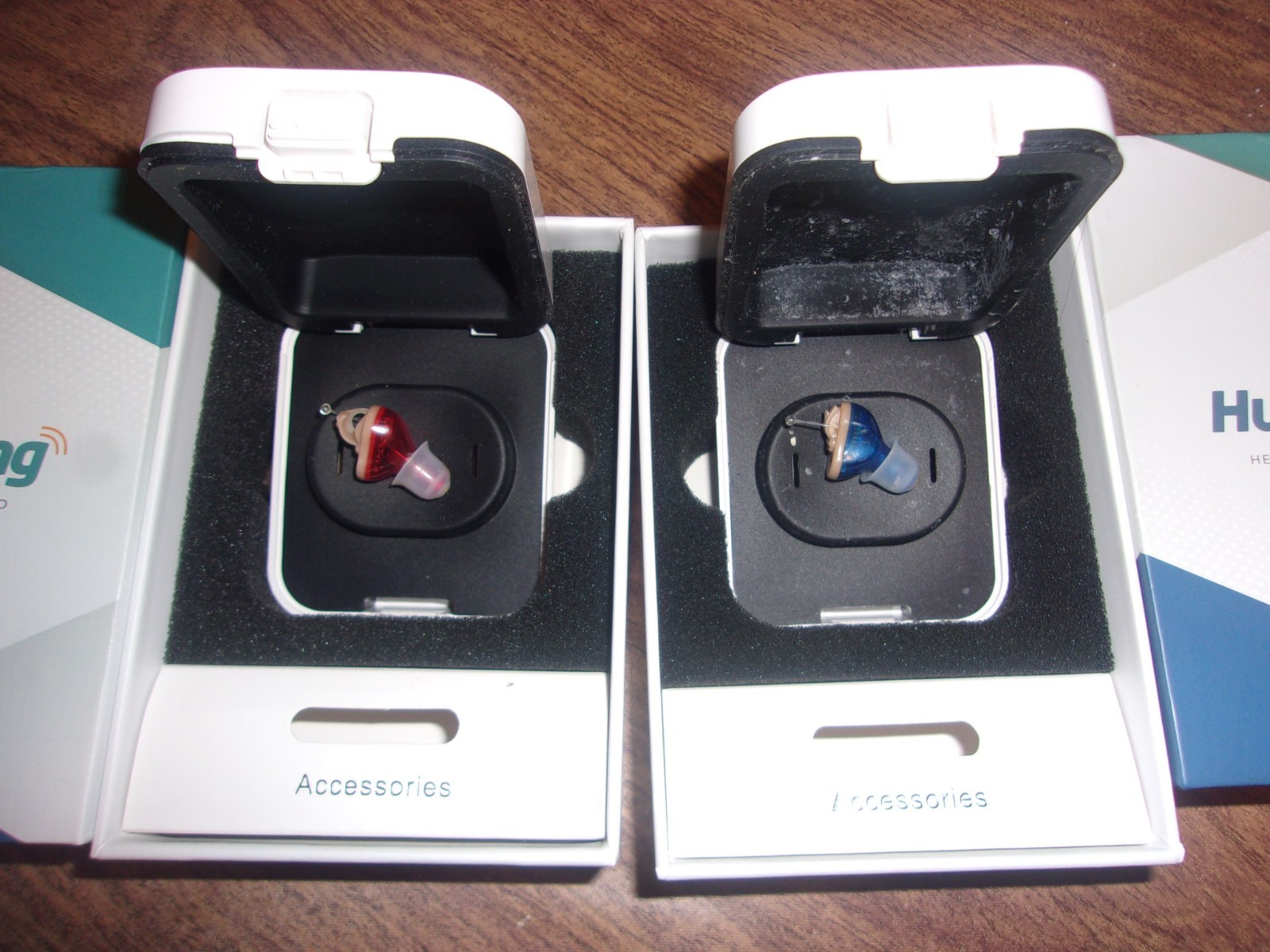 Hue Hearing Device, Left and Right Ear, User Manual, Amplifies, Needs Batteries
