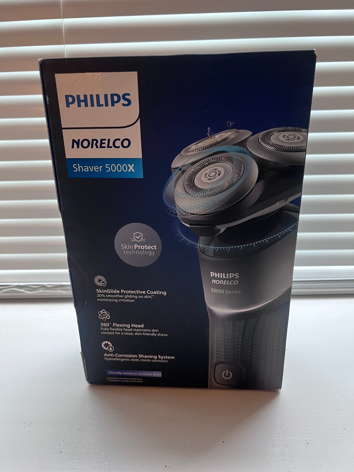 Philips Norelco Shaver 5000X Rechargeable Wet & Dry Shaver