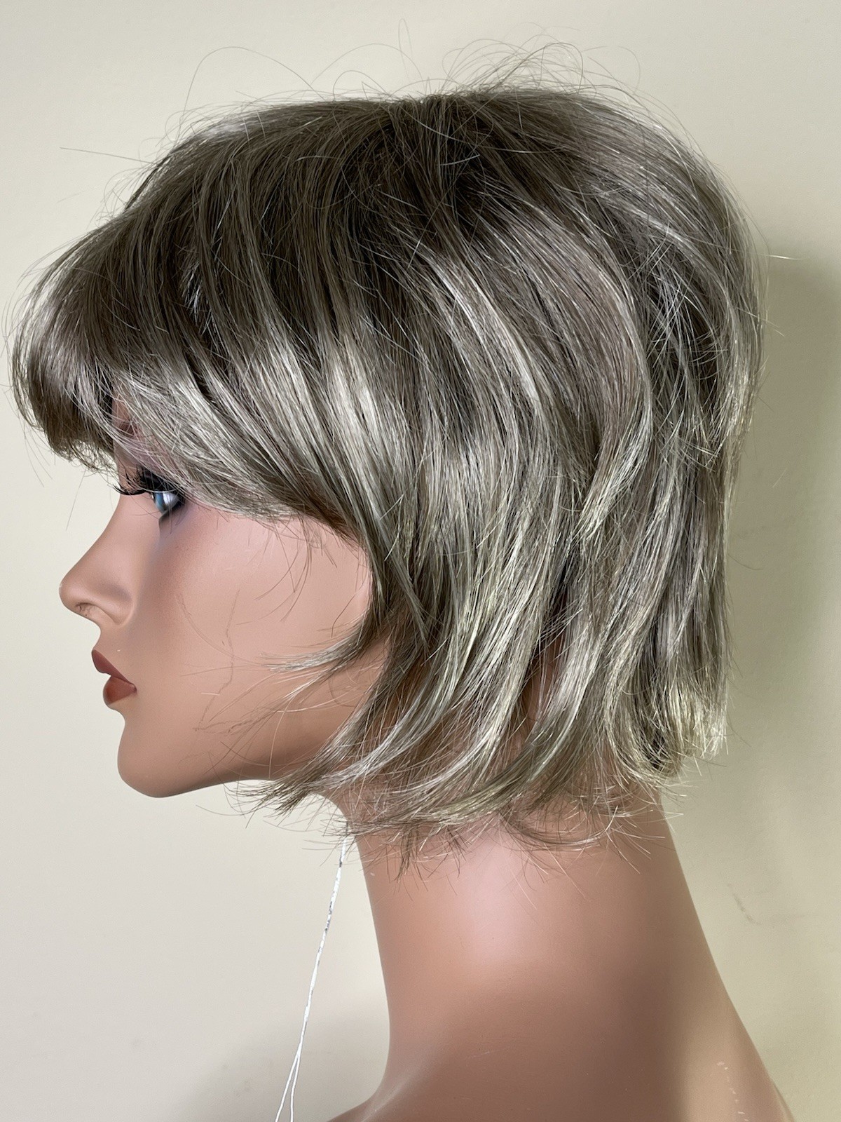 TWC Perfect Image Synthetic “Hot Stuff” Wig NWT Size Average Ash Blonde Frost
