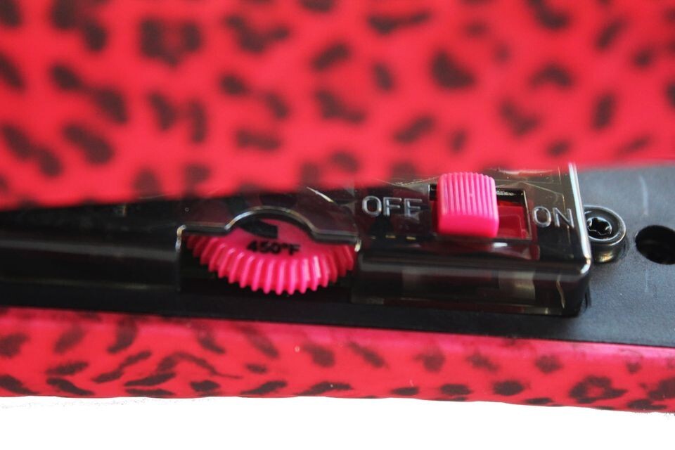 KOR Hair Straightener 100% Ceramic Pink & Purple Hair Iron 3 Years Warranty