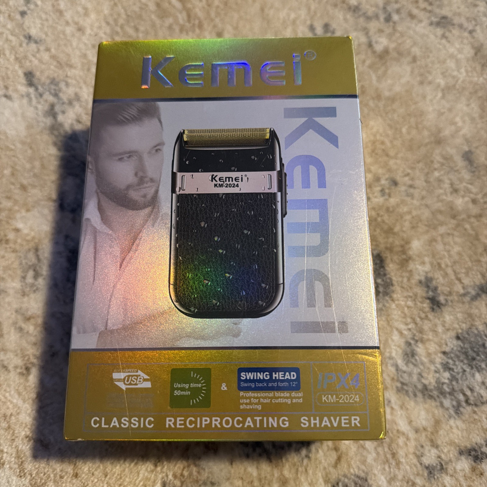 Kemei KM-2024 Rechargeable Men’s Electric Shaver – Black/Gold