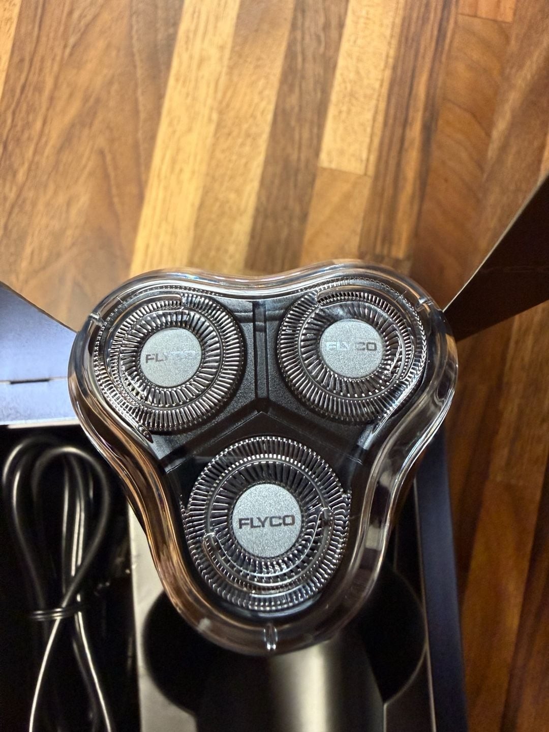 FLYCO FS372US Floating Revolving Electric Shaver for Men 3D Rotary Razor