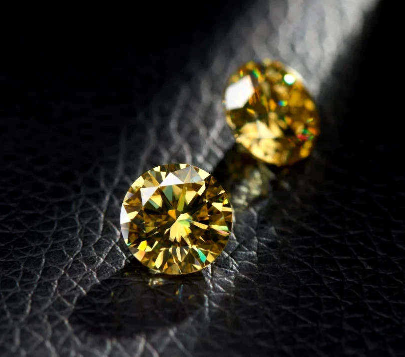 Certified 2 CT Round Cut Natural Yellow Color Loose Lab Grown CVD Diamond VVS1