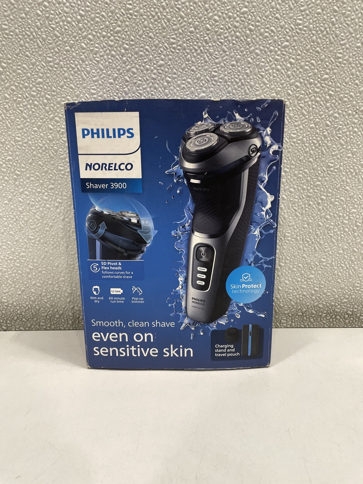 Philips Norelco 3900 Wet & Dry Electric Shaver, Silver S3341/92
