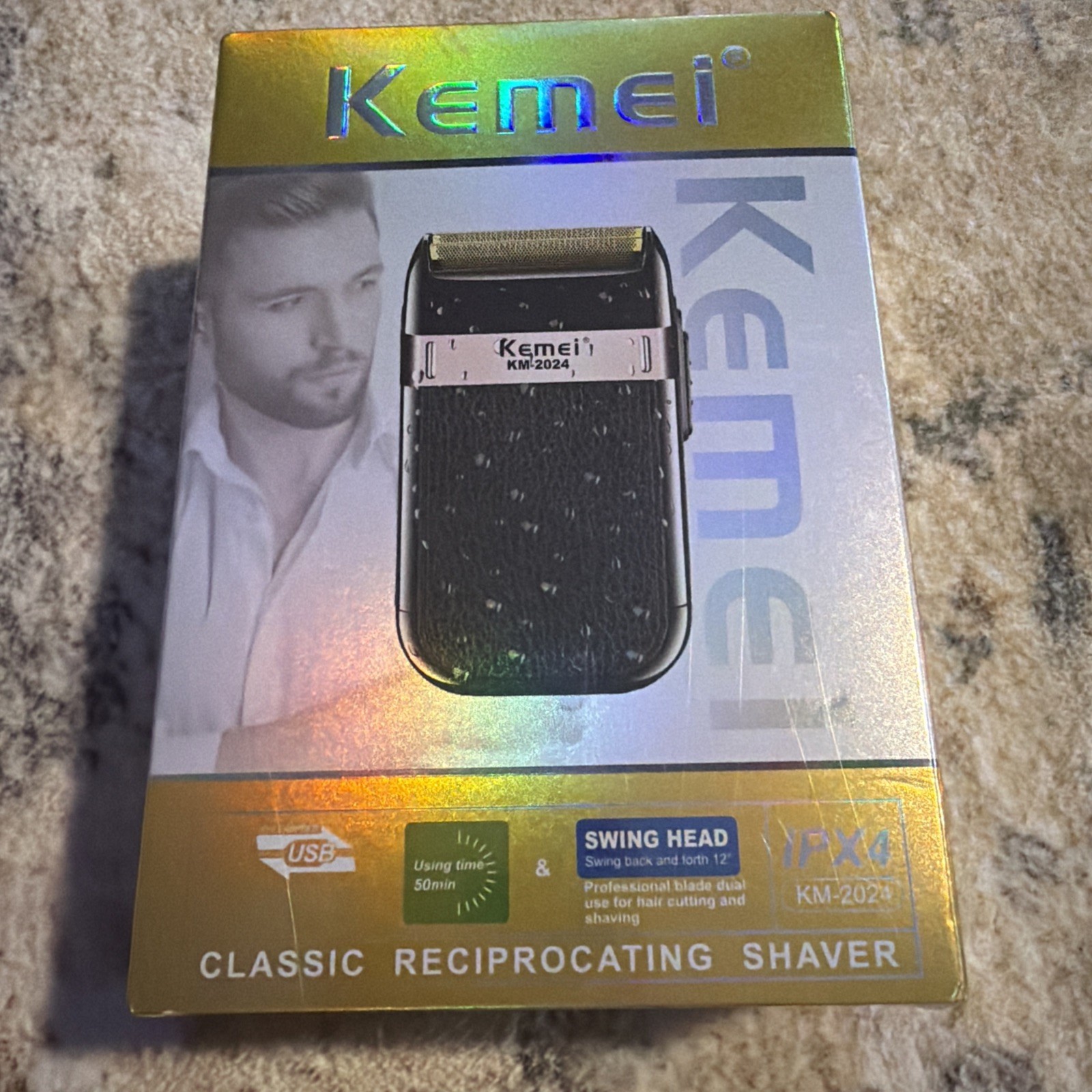 Kemei KM-2024 Rechargeable Men’s Electric Shaver – Black/Gold