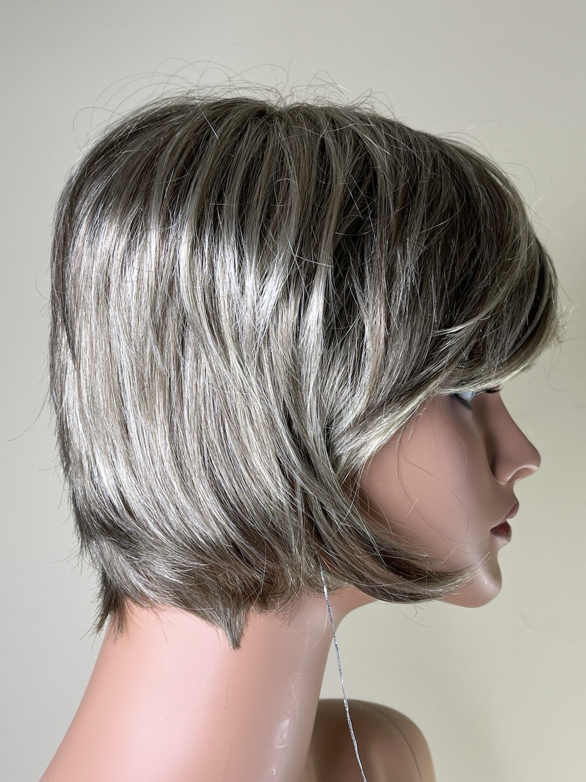 TWC Perfect Image Synthetic “Hot Stuff” Wig NWT Size Average Ash Blonde Frost