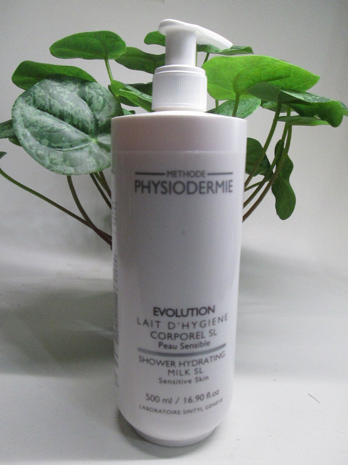 PHYSIODEMIE SHOWER HYDRATING MILK SL 500ML/16.90 FL .OZ NEW