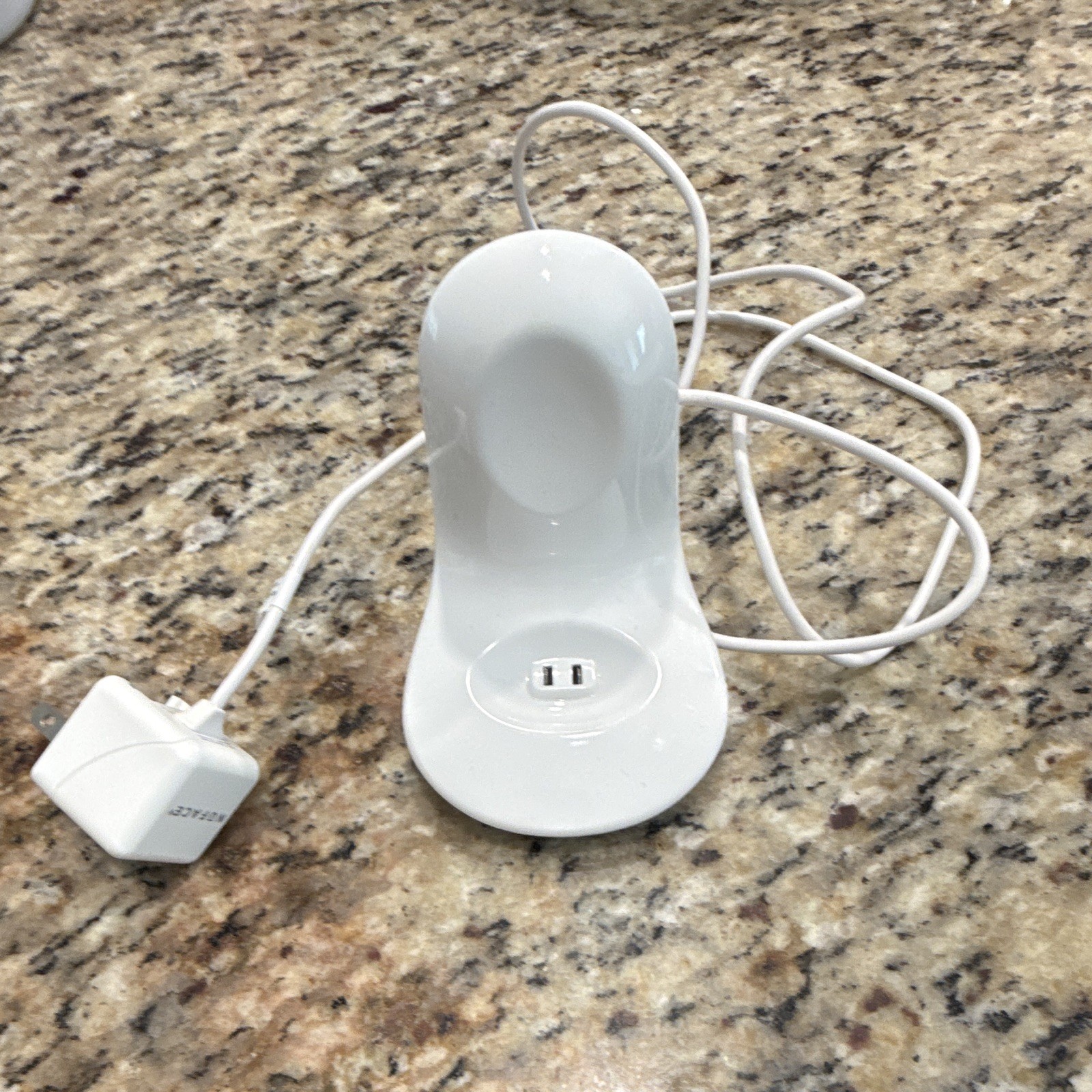 NuFACE Microcurrent Facial Toning Device Rechargeable 1hr Battery White/Pink