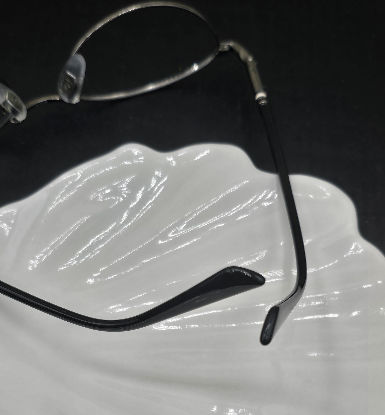 Gucci Eyeglasses Frames GG0949OJ 003 Black Silver & Case Oval Wire Rim 52-16-135