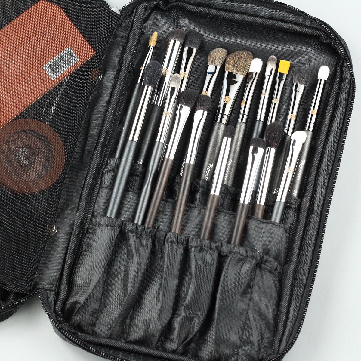 Makeup Brush Portable Bag Storage with Zipper-21 Slots-Free for buyer who bought