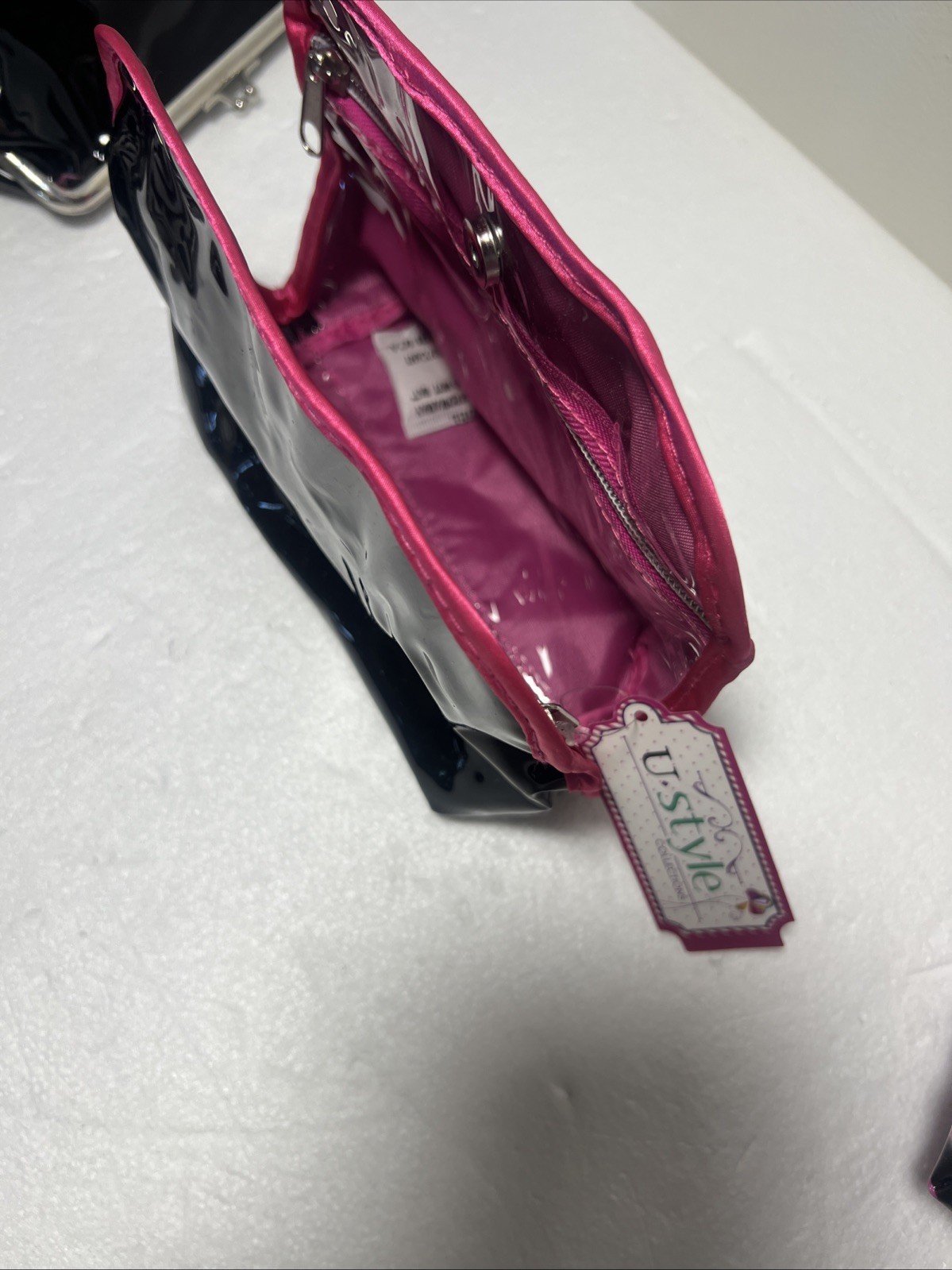 Reseller Lot – 8 NWT U Style Cosmetic Bags Vinyl Pink White Black