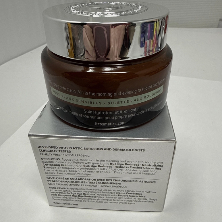 IT Cosmetics Bye Bye Redness Sensitive Skin Moisturizer Face Cream 2oz BNIB