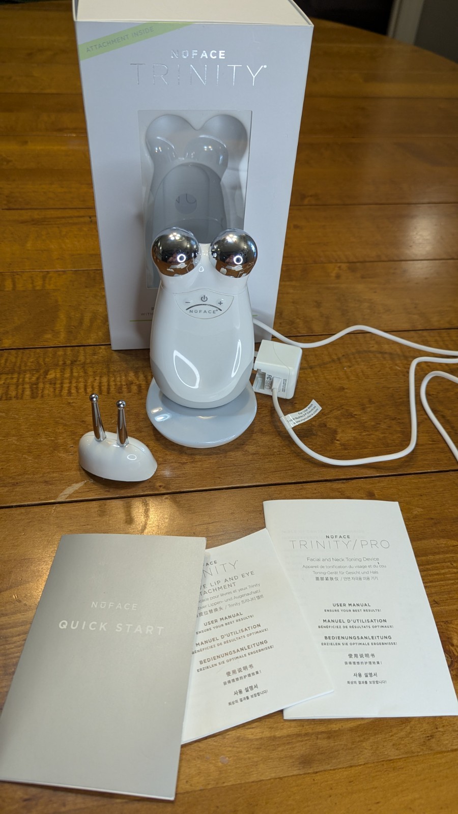 NuFACE Trinity Microcurrent Facial Toning Device w/ Eye & Lip Attachment w/Box