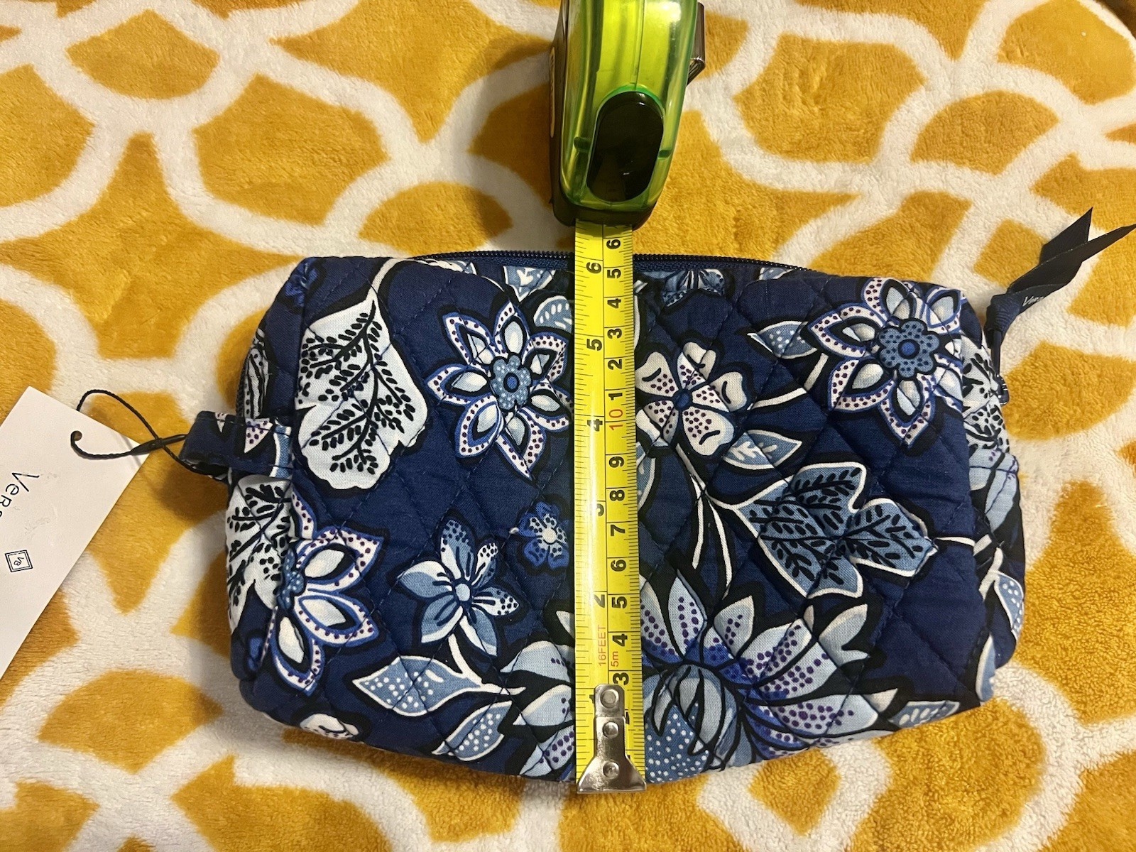 Vera Bradley Quilted Blue/White Floral Zipper Lined Makeup Bag 8.5×6 in