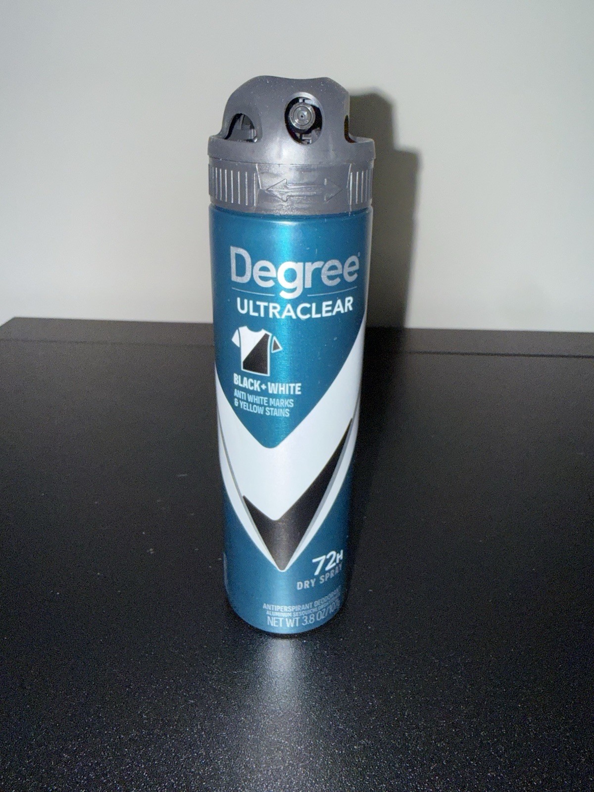Degree UltraClear- Black + White 72 HR Dry Spray – 3.8 Oz