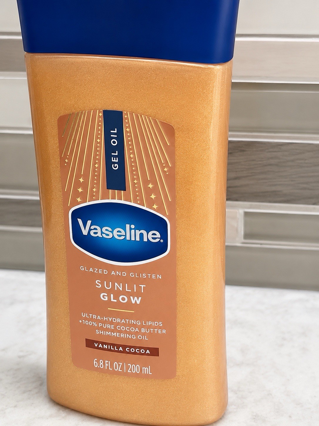 Vaseline Sunlit Glow Shimmer Hydrating Gel Oil Vanilla Cocoa 6.8 fl oz