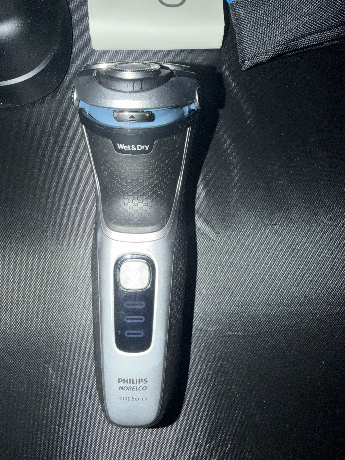 Philips Norelco Shaver 3900 Wet Dry Electric Razor S3341/92 Charging Stand