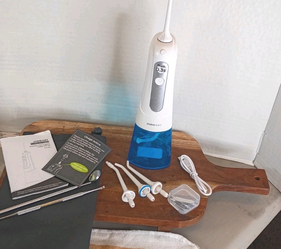 InSmart Cordless Waterpic Oral Irrigator Water Flosser No Box Carrying Bag Incl