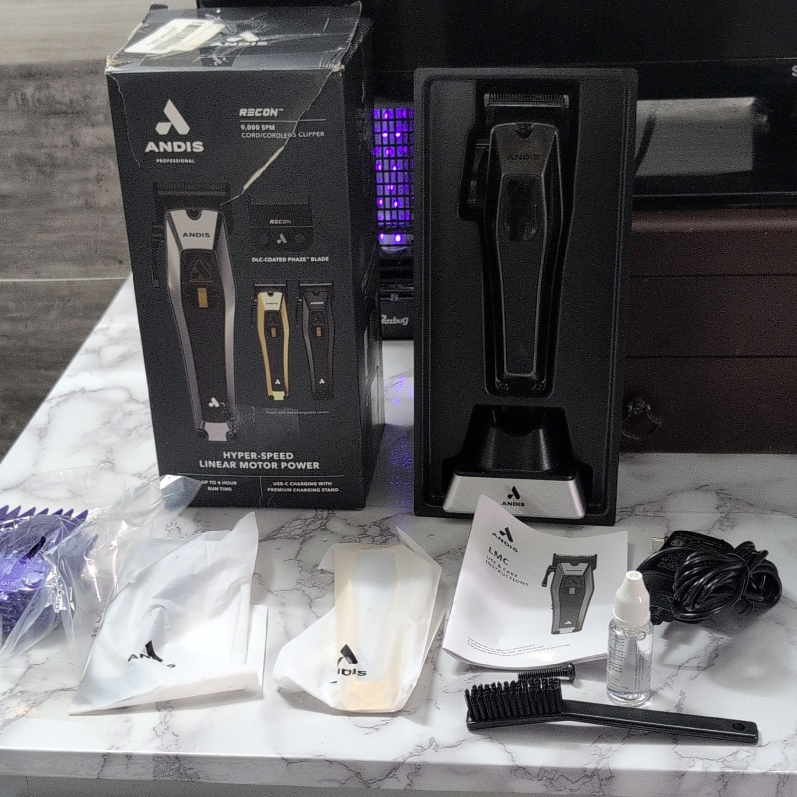 Andis RECON Clipper Black/Silver Cordless Rechargeable Rotary Square Blade