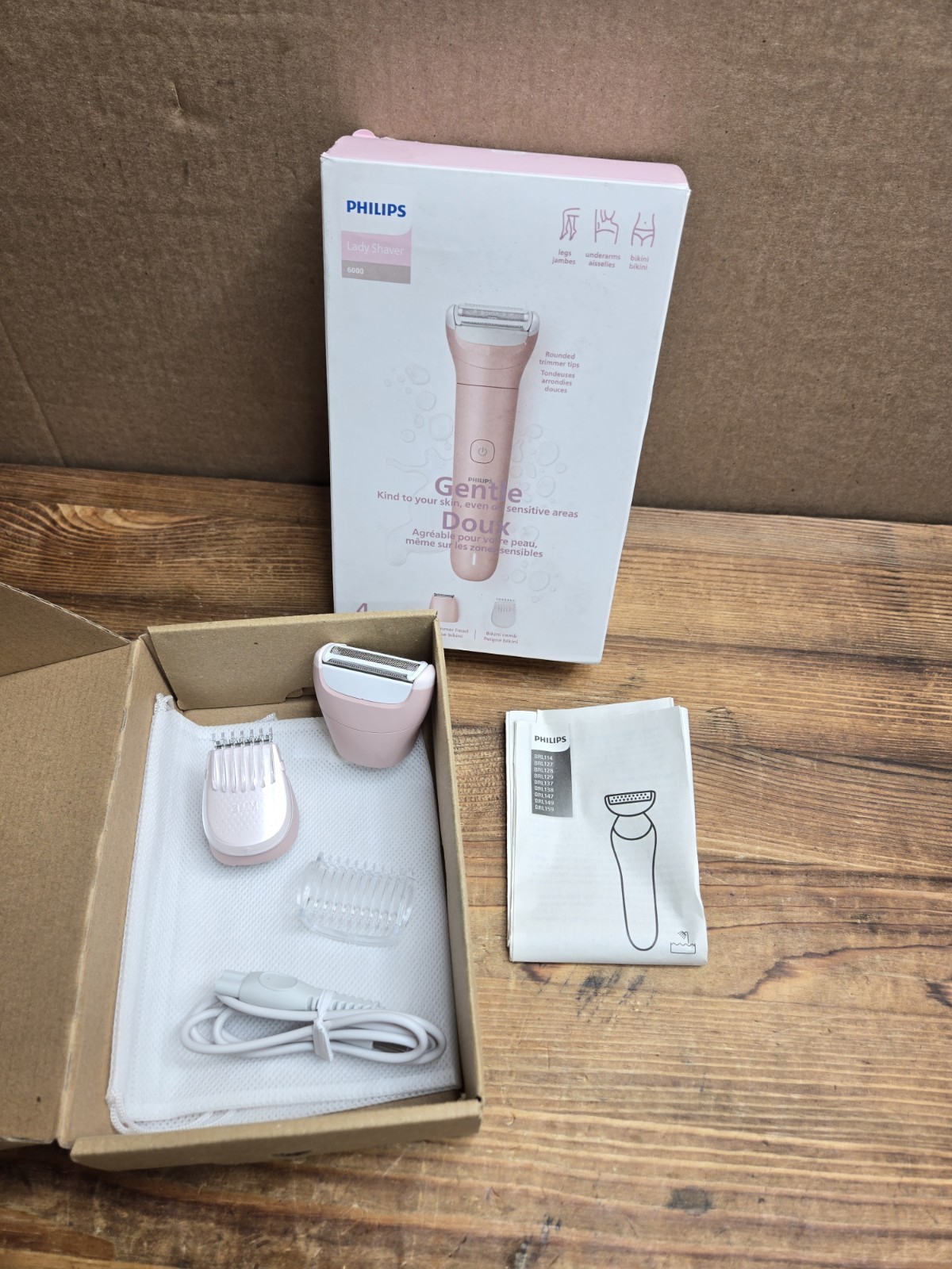 NEW Philips Wet Dry Cordless Lady Shaver 6000 Series BRL 137/00 ACC ONLY