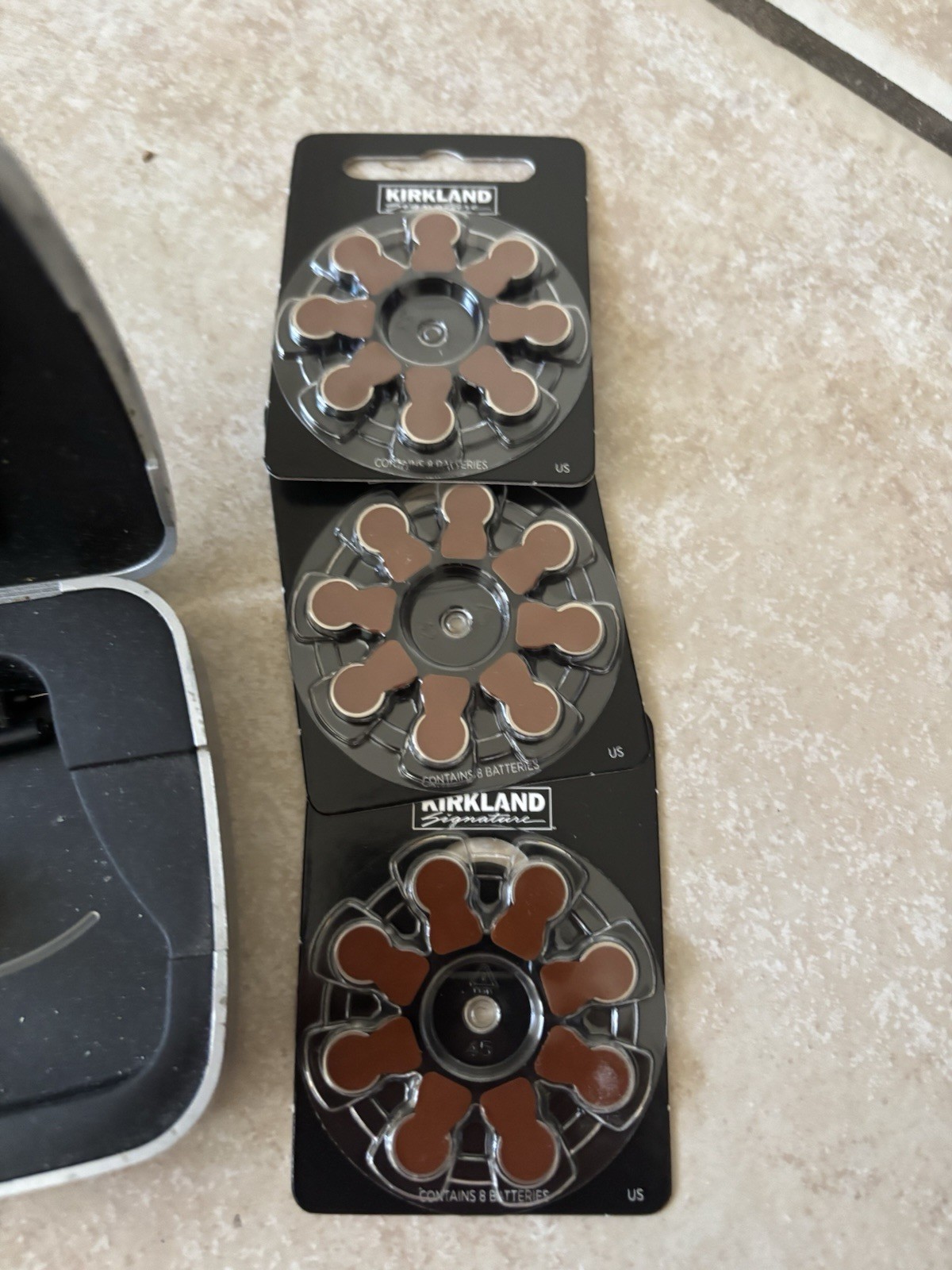 * UNTESTED * Resound Hearing Amplifier, Case, Brush & Expired Batteries (Parts)
