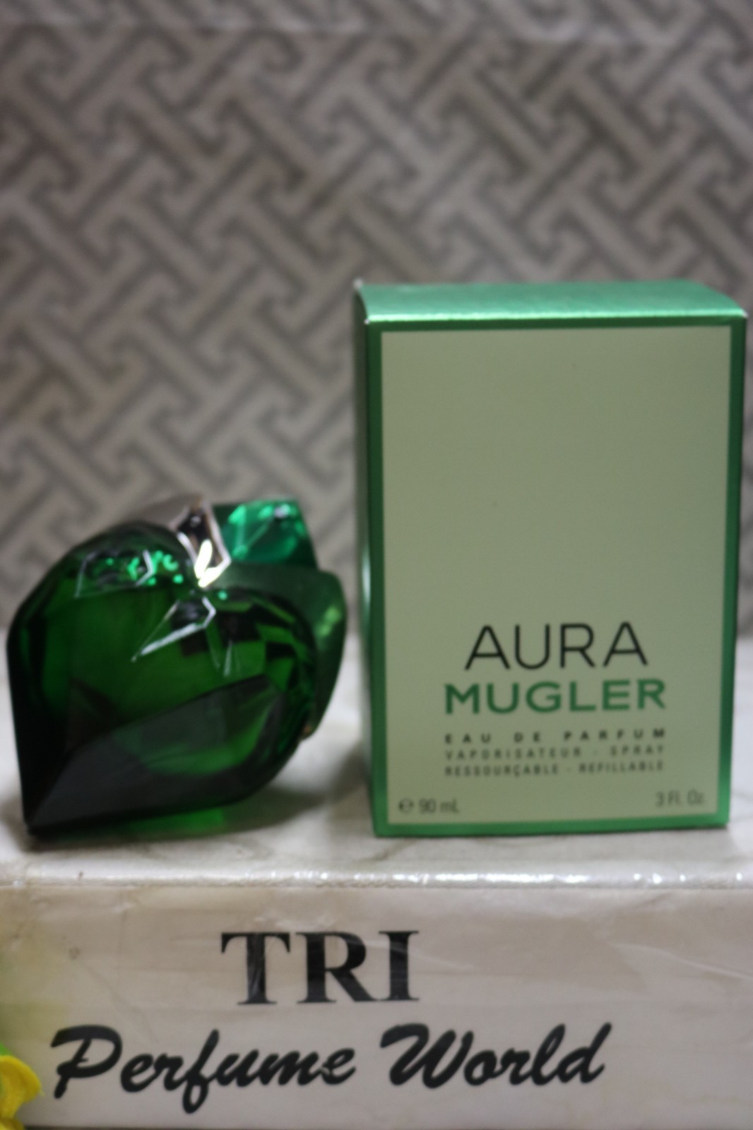 New AURA MUGLER Eau de Parfum Spray Refillable 3 fl. oz. (90 ml) opened box