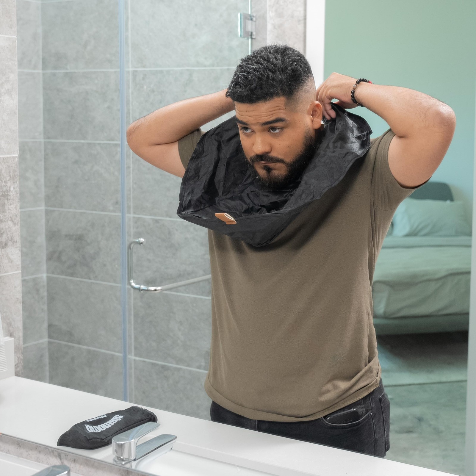Beard Trimmer Catcher Apron – Portable Waterproof Hair Catcher for Grooming
