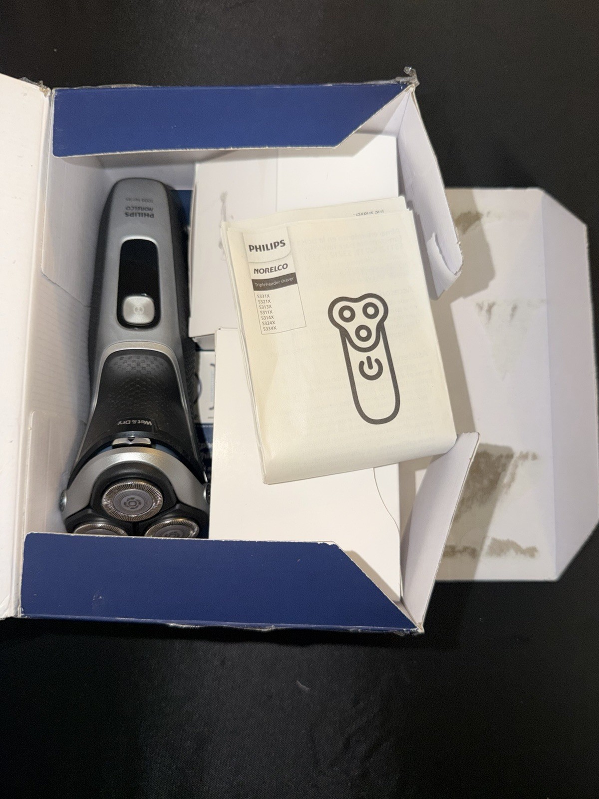 Philips Norelco Shaver 3900 Wet Dry Electric Razor S3341/92 Charging Stand