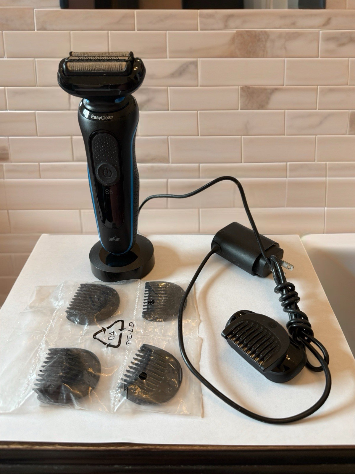 Braun Series 5 Easy Clean S5 Shaver Type 5439 Tested Charger Trimmer 5 Combs