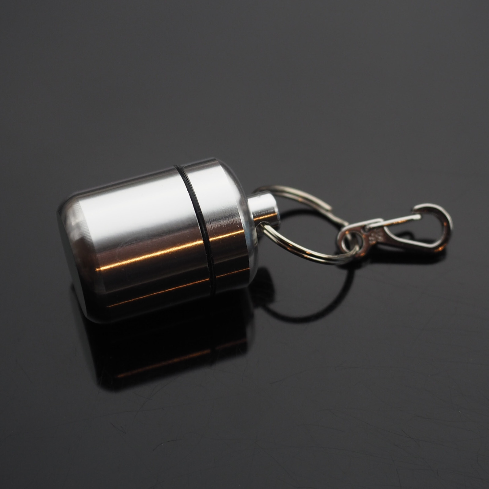 2 PCS Waterproof 1″ Wide Pill Capsule Bottle Keychain & Clip – Silver & Blue