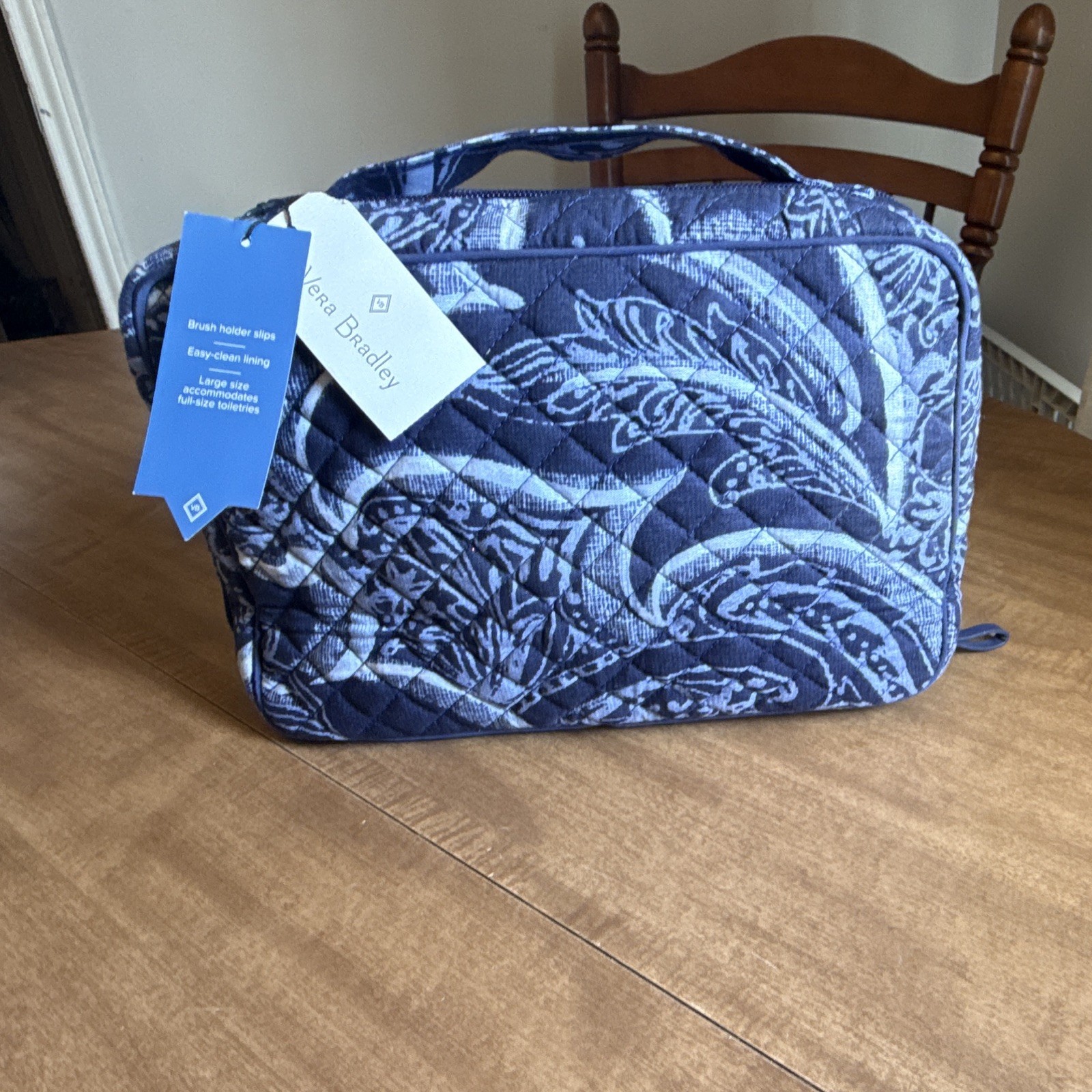 Vera Bradley Blue Quilted Fabric Makeup Organizer Case Zipper Handle Pockets