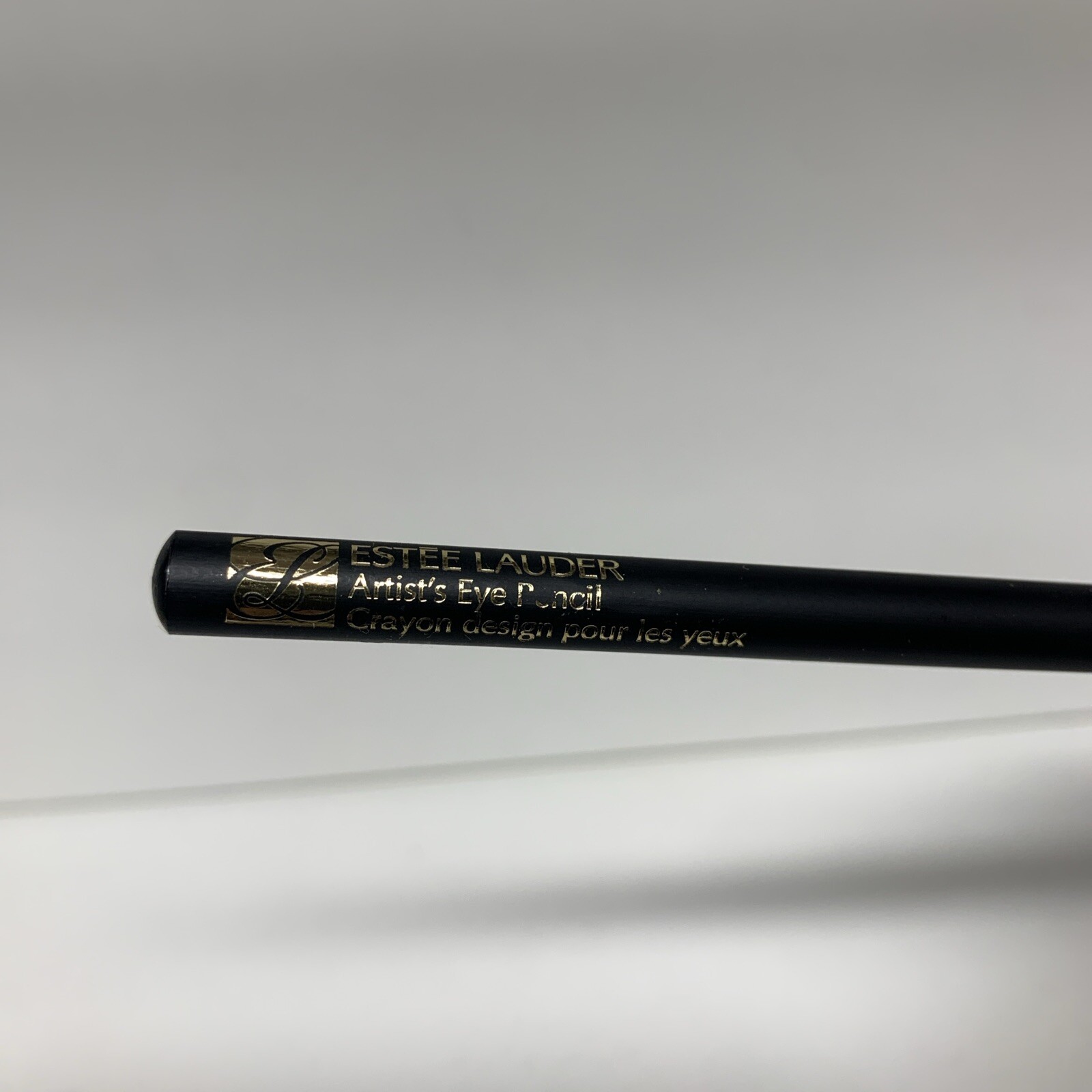 Estee Lauder Artist’s Eye Pencil Eyeliner – Softsmudge Black 01 STANDARD SIZE