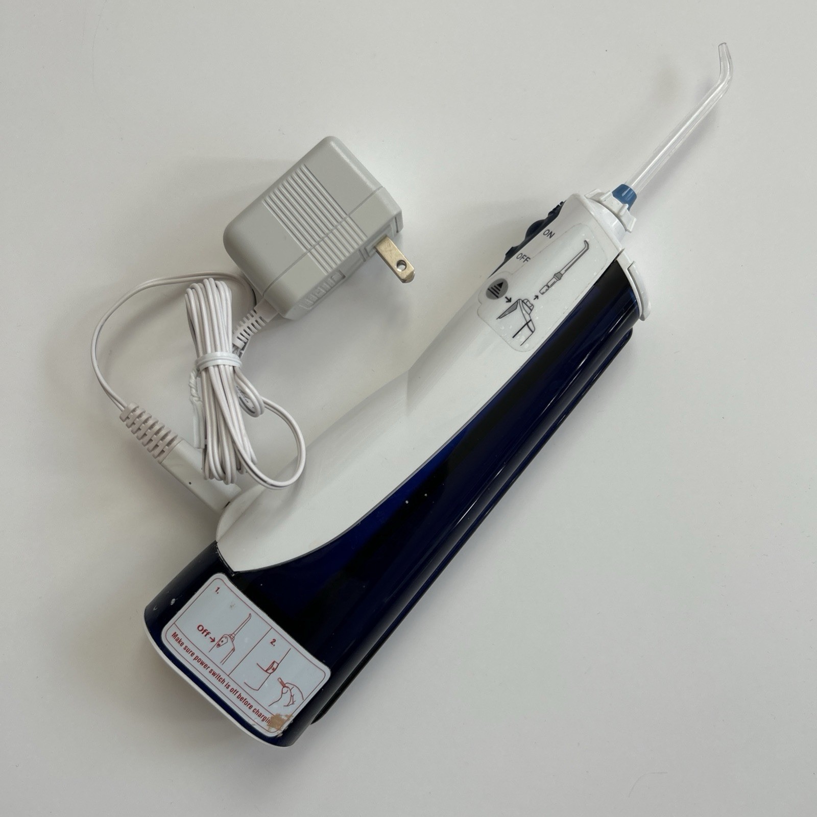 Waterpik Cordless Water Flosser Blue White WP 60 Portable Rechargeable w Charger