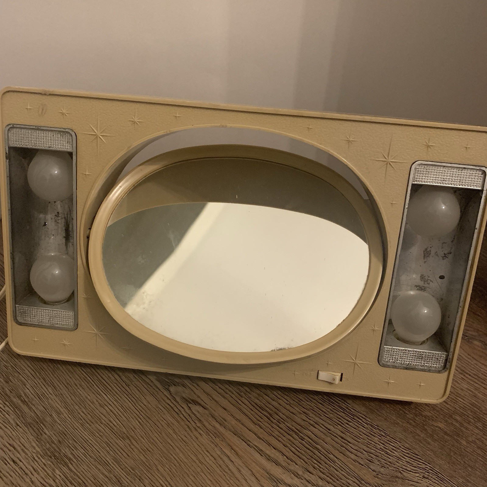 Vintage Illuminated Tabletop Make-up Mirror Beige Rectangle Stars 110V
