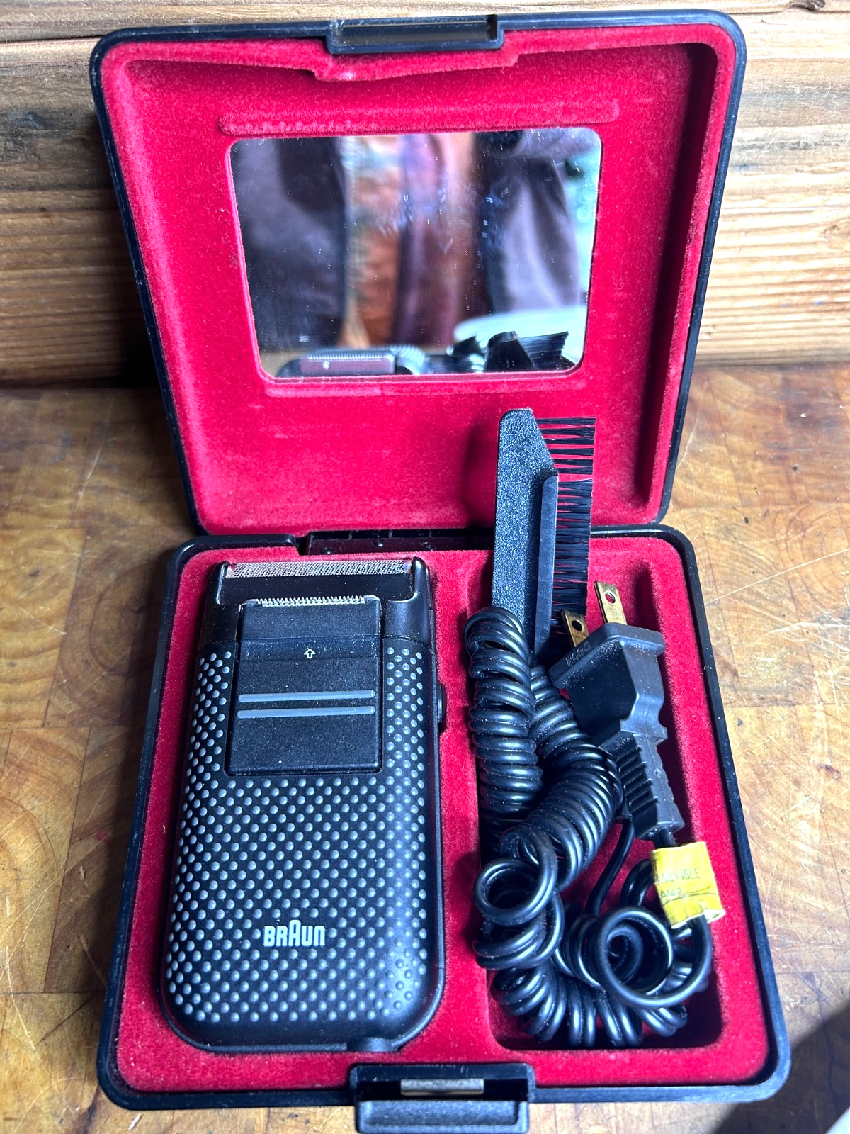 Vintage Braun Micron Plus 5422 Corded Electric Foil Shaver Kit w/ Travel Case