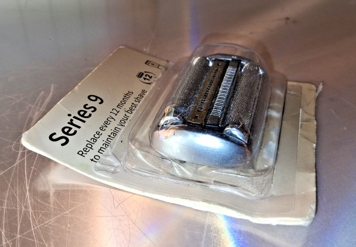 94M Series 9 Pro Electric Replacement Shaver Head Cassette with Brush – Silver