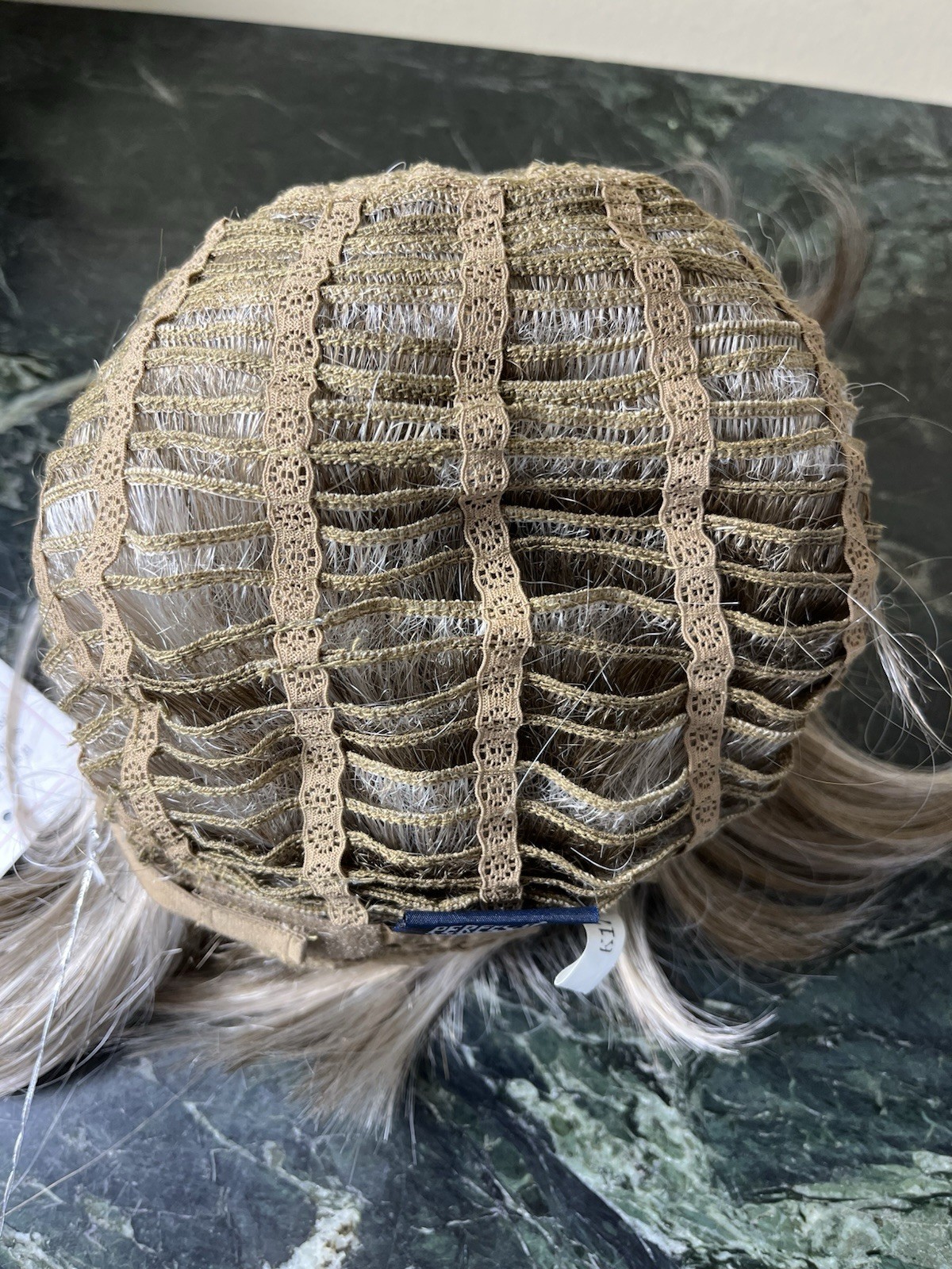 TWC Perfect Image Synthetic “Hot Stuff” Wig NWT Size Average Platinum Frost