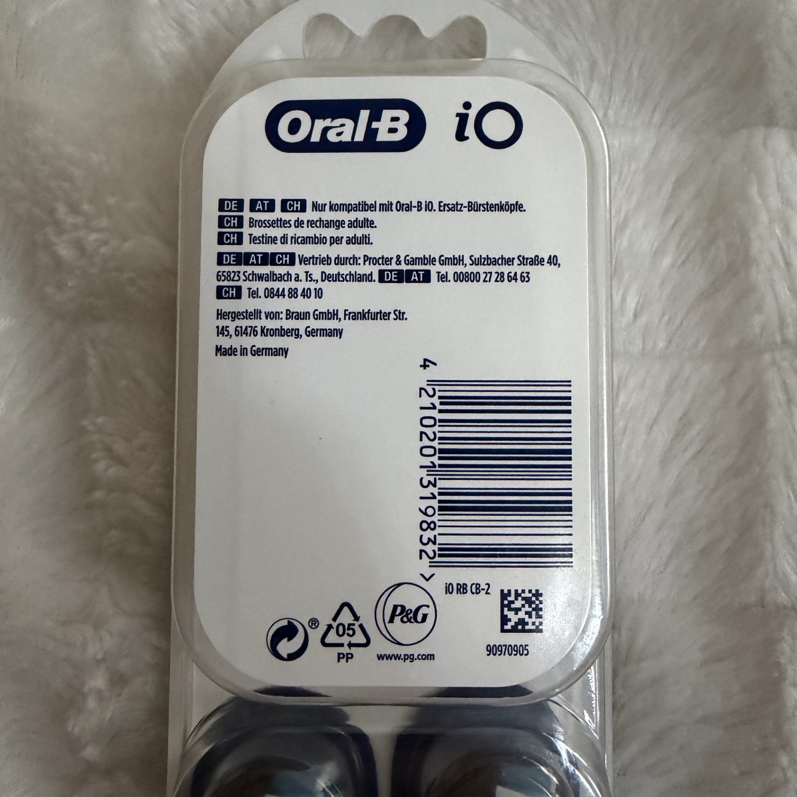 Oral-B iO Ultimate Clean Replacement Brush Heads Black 2 Count Pack Brand New